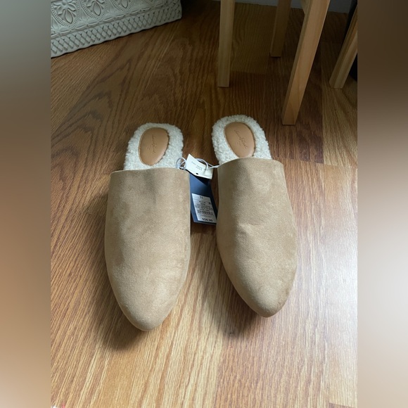 Universal Thread Shoes - NWT Universal Thread Tan Zari Mule Slip Ons